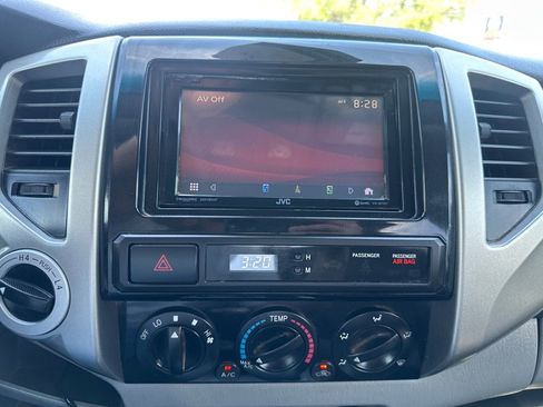Used 2014 Toyota Tacoma 4x4 Double Cab w/ TRD Off-Road Package image 15