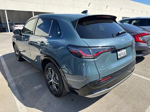 Used 2024 Honda HR-V EX-L image 3