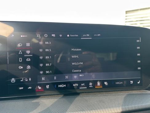 New 2025 Audi SQ5 Premium Plus image 32