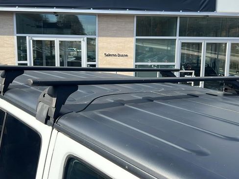 Used 2017 Jeep Wrangler Unlimited Sahara w/ Connectivity Group image 17