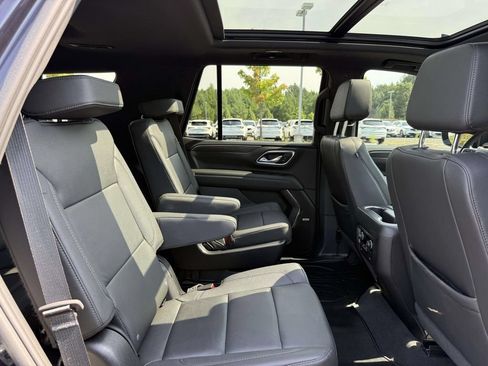 Used 2024 Chevrolet Tahoe LT w/ LT Signature Plus Package AWD/4WD image 16