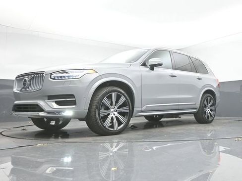 Used 2024 Volvo XC90 B6 Plus w/ Protection Package image 40