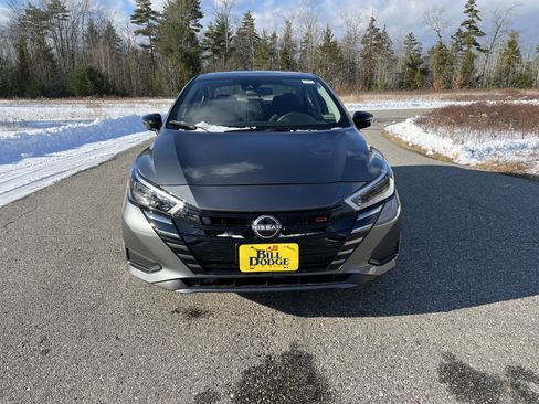New 2025 Nissan Versa SR w/ Trunk Package image 10
