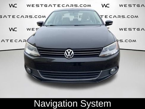Used 2012 Volkswagen Jetta SEL FWD image 2
