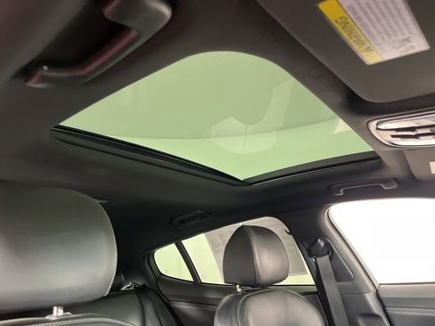 Used 2018 Kia Stinger GT2 image 6