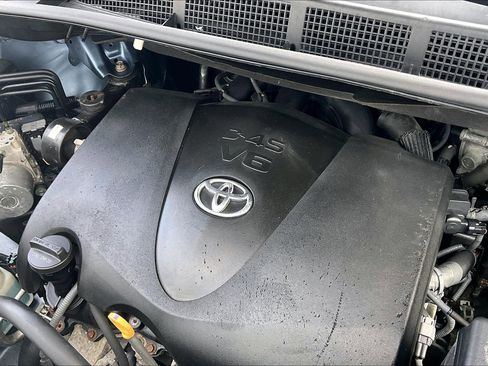 Used 2017 Toyota Sienna LE image 36