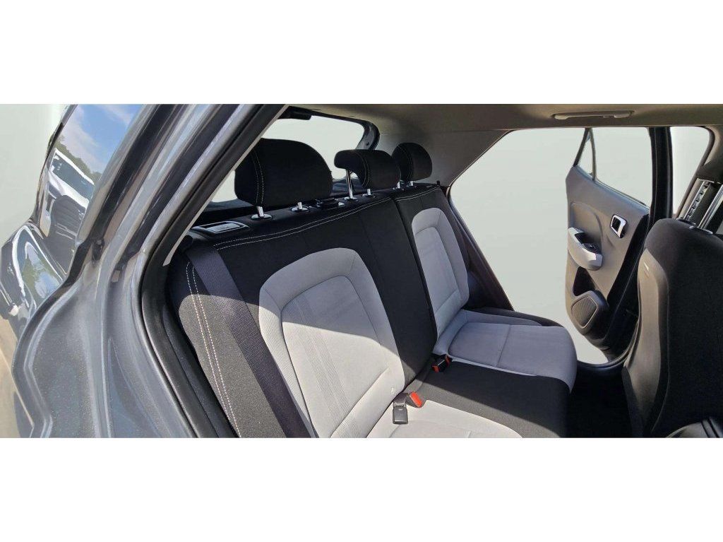 Used 2023 Hyundai Venue SEL w/ Cargo Package FWD image 17