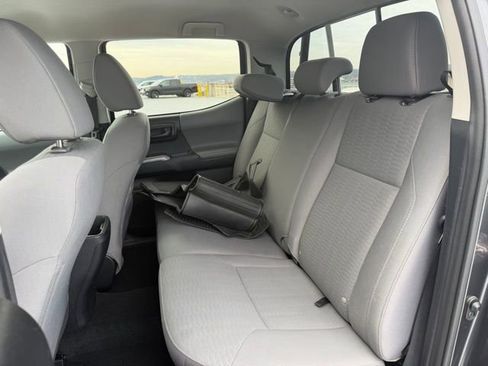 Used 2019 Toyota Tacoma SR5 image 10