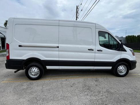 Used 2023 Ford Transit 250 Medium Roof AWD w/ Load Area Protection Package image 4