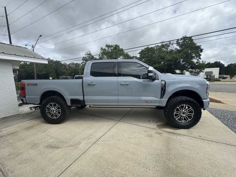 Used 2026 Ford F250 Platinum w/ Platinum Plus Package AWD/4WD image 5