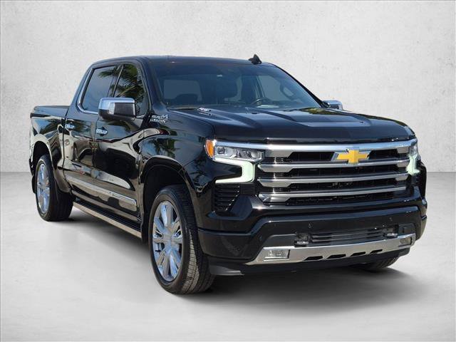 Used 2023 Chevrolet Silverado 1500 High Country w/ Technology Package AWD/4WD image 3
