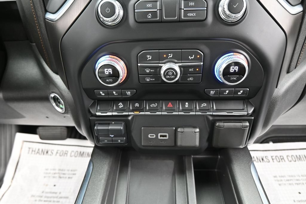 Used 2021 GMC Sierra 1500 AT4 w/ AT4 Preferred Package AWD/4WD image 14