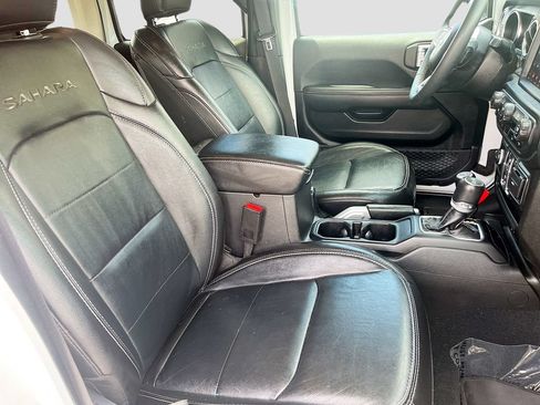 Used 2023 Jeep Wrangler Unlimited Sahara AWD/4WD image 26