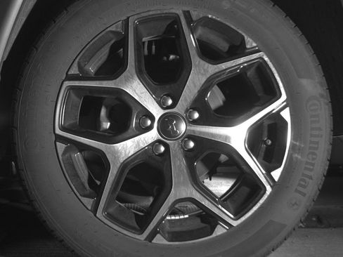 Used 2025 Jeep Compass Limited image 14