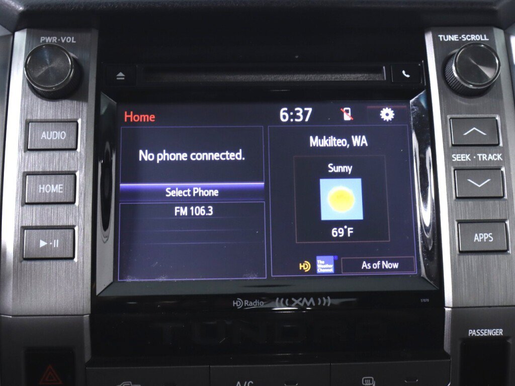 Used 2015 Toyota Tundra SR5 w/ TRD Off Road Package AWD/4WD image 21