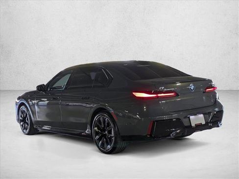 Used 2023 BMW i7 xDrive60 AWD/4WD image 8