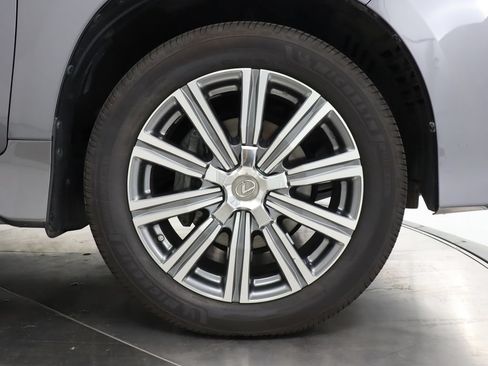 Used 2017 Lexus LX 570 4WD w/ Luxury Package image 46