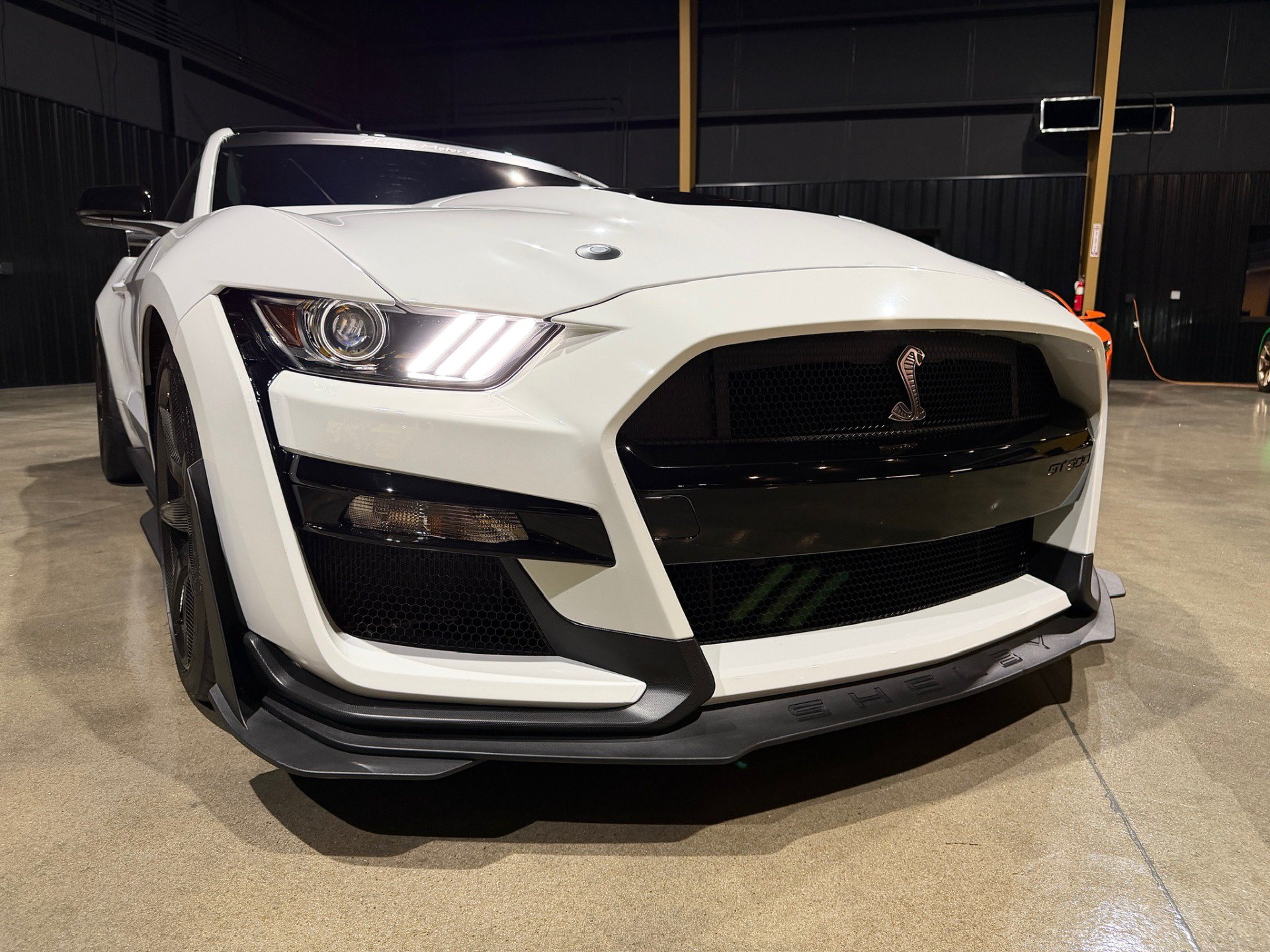 Used 2022 Ford Mustang Shelby GT500 w/ Carbon Fiber Track Pack RWD image 7