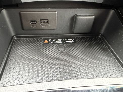 Used 2025 Buick Envision Sport Touring image 30