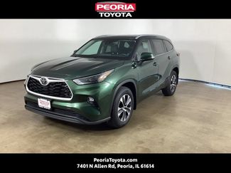 Used 2023 Toyota Highlander XLE AWD/4WD video 1