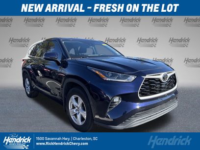 Used 2021 Toyota Highlander LE