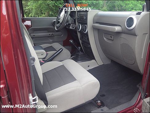 Used 2010 Jeep Wrangler Unlimited Sahara w/ Dual Top Group image 15