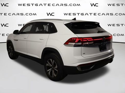Used 2025 Volkswagen Atlas Cross Sport SE FWD image 39