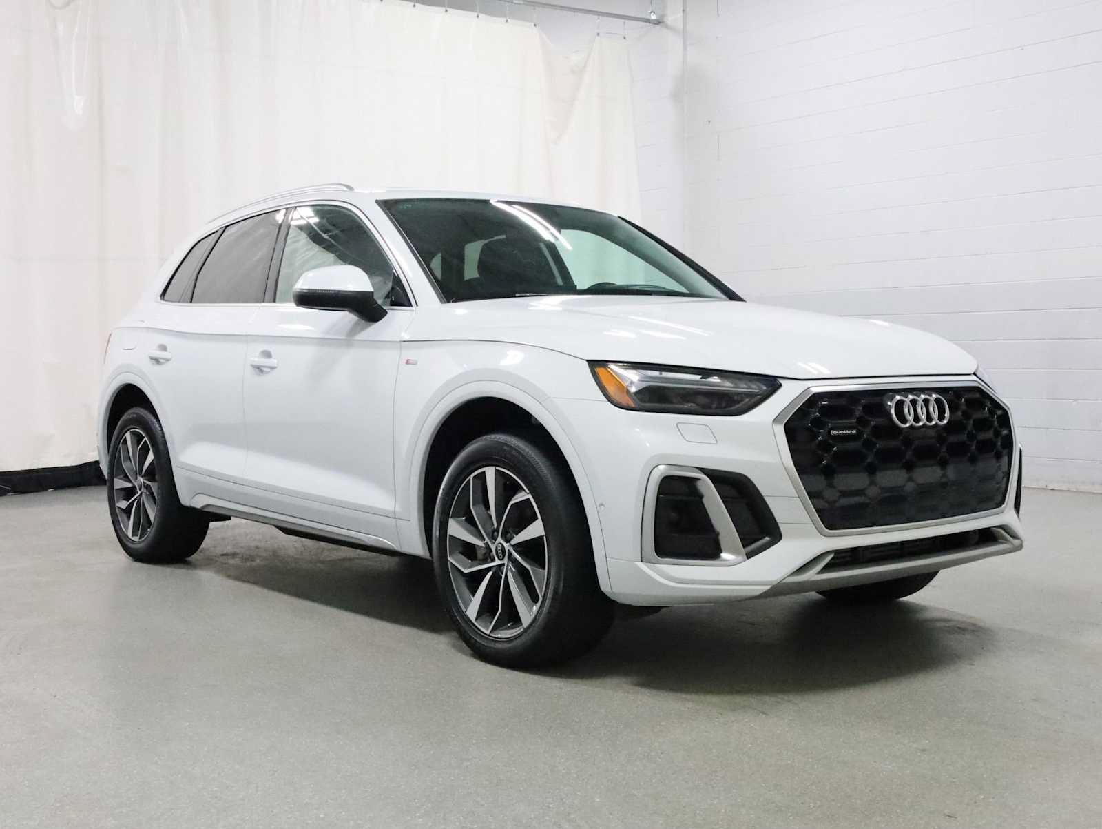 Used 2023 Audi Q5 2.0T Prestige w/ Prestige Package AWD/4WD image 13