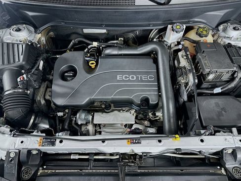 Used 2018 Chevrolet Equinox LT image 32