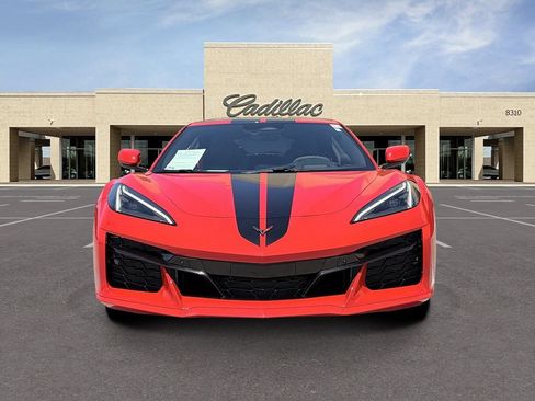 Used 2025 Chevrolet Corvette Z06 RWD image 2