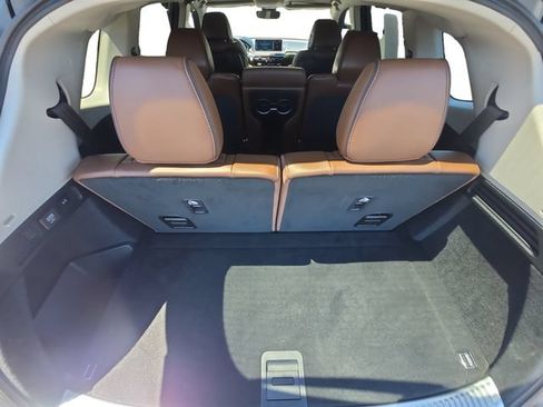 Used 2024 Acura MDX SH-AWD w/ Advance Package image 12