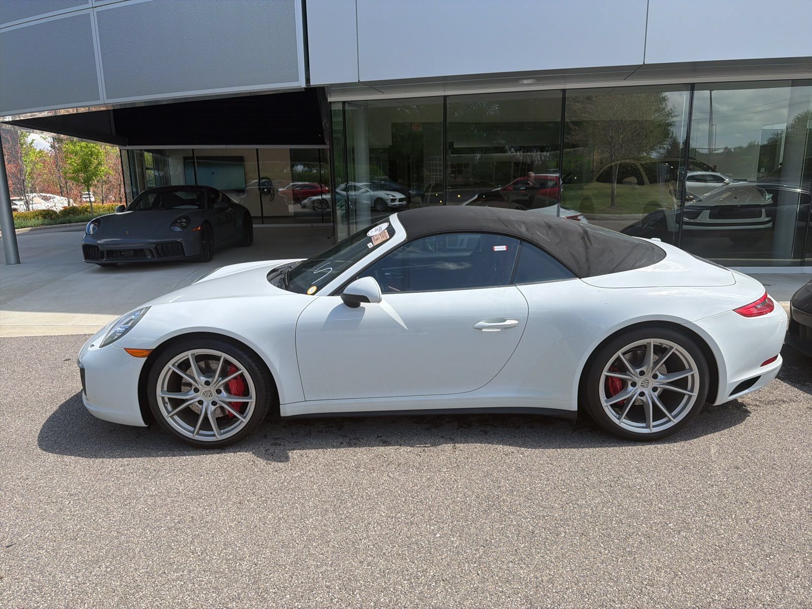 Used 2017 Porsche 911 Carrera 4S AWD/4WD image 9