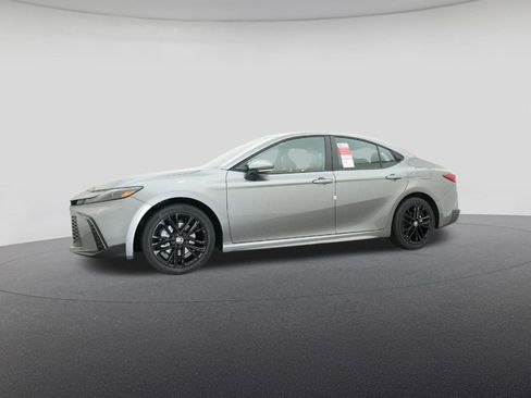 New 2026 Toyota Camry SE image 18