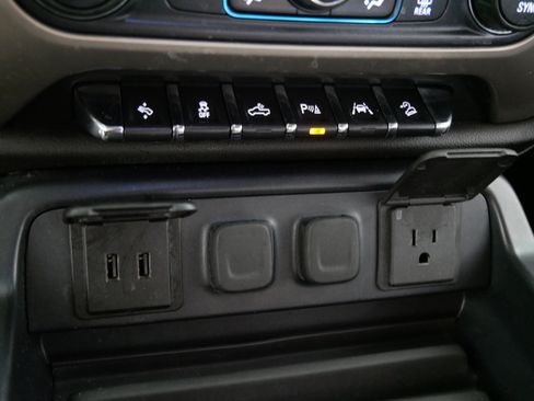 Used 2018 GMC Sierra 1500 Denali image 31