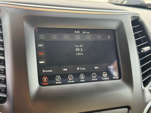 Used 2019 Jeep Cherokee Latitude w/ Popular Appearance Group image 26