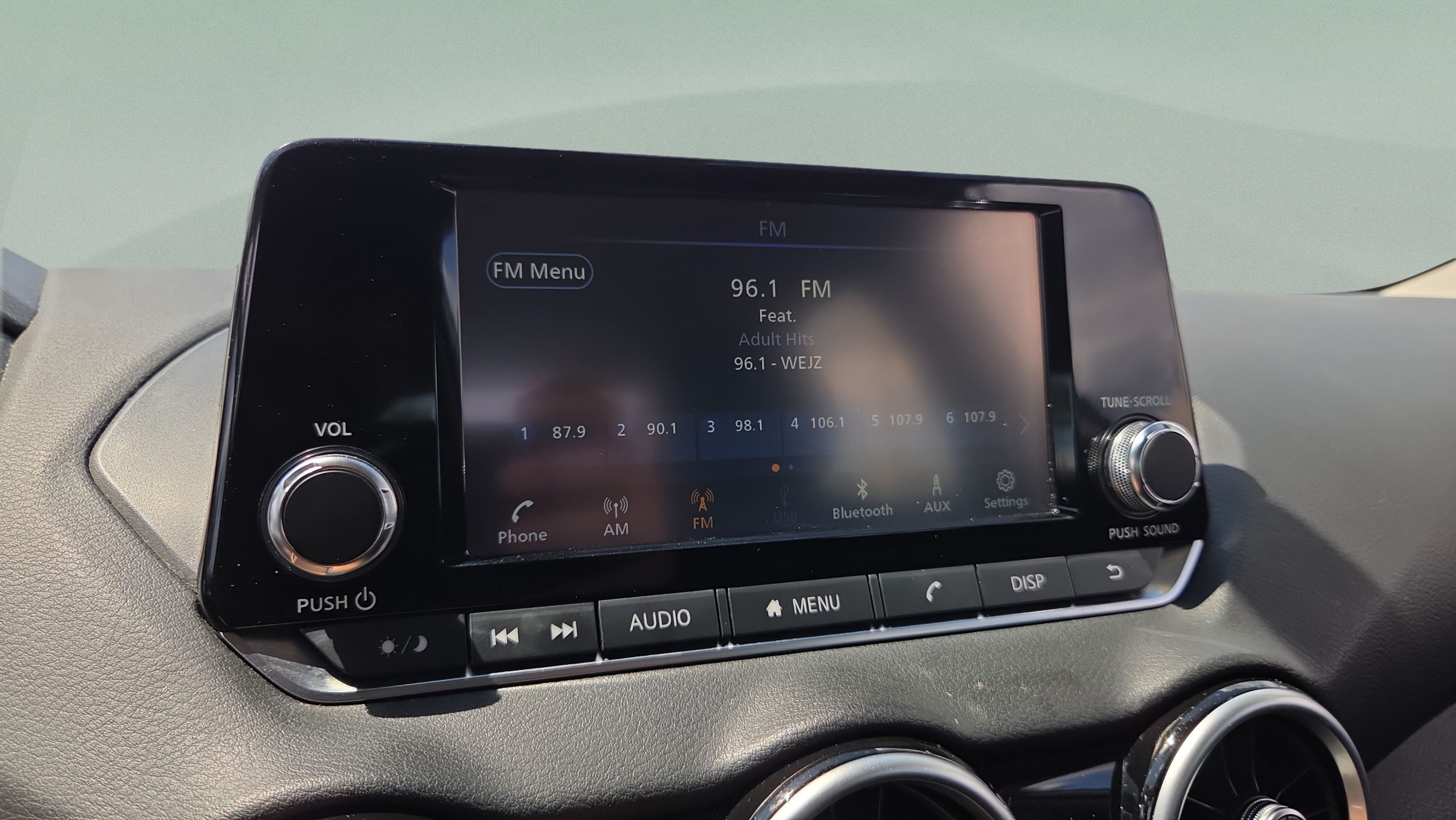 Used 2025 Nissan Sentra S FWD image 21