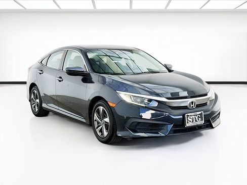 Used 2019 Honda Civic LX image 3