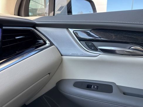 Used 2022 Cadillac XT6 Premium Luxury image 22