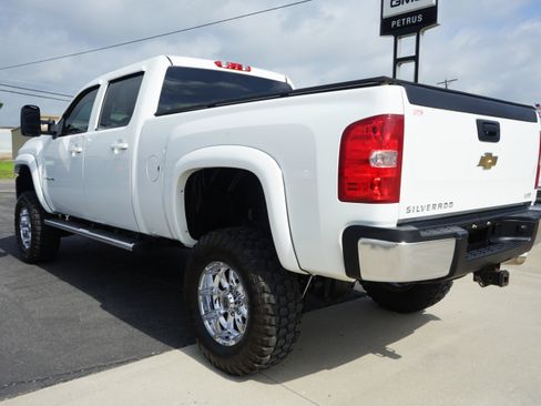 Used 2007 Chevrolet Silverado 2500 LTZ AWD/4WD image 3