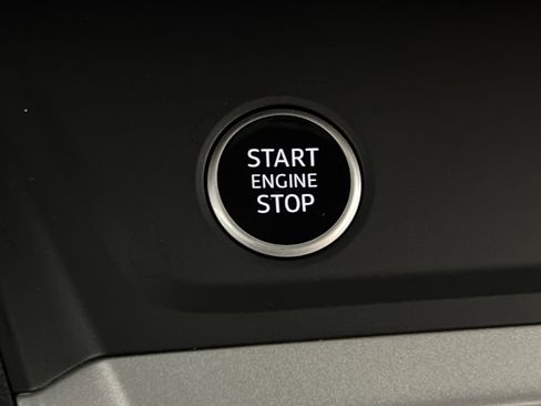 Used 2024 Audi Q3 2.0T Premium image 32