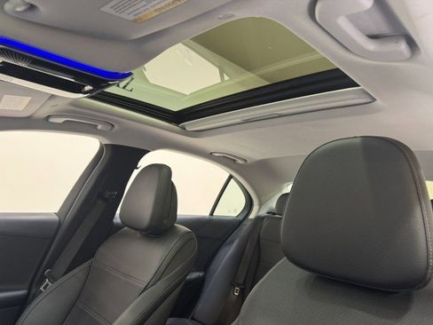 Used 2025 Mercedes-Benz C 300 Sedan image 22