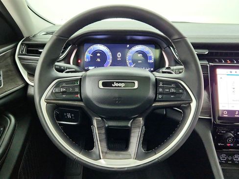 Used 2023 Jeep Grand Cherokee L Limited w/ Luxury Tech Group II AWD/4WD image 13