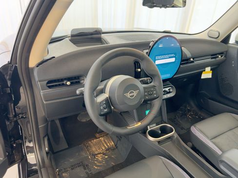 New 2026 MINI Cooper 2-Door Hardtop image 32