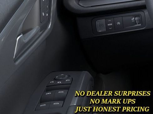 New 2026 Chevrolet Traverse High Country w/ LPO, Floor Liner Package FWD image 22