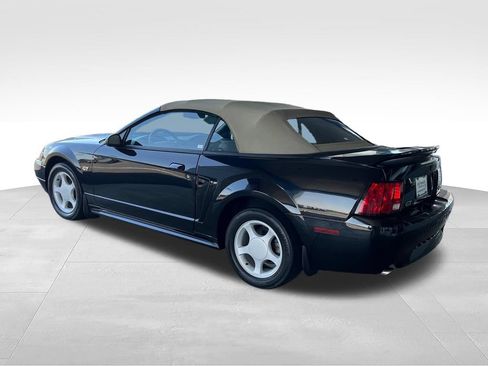 Used 2000 Ford Mustang GT RWD image 3
