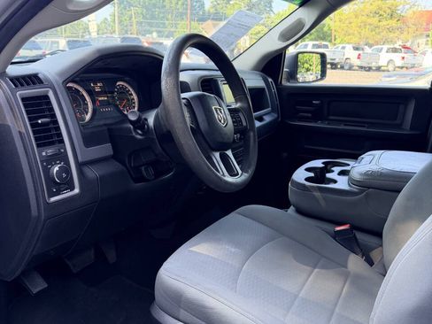 Used 2018 RAM 1500 Express AWD/4WD image 8