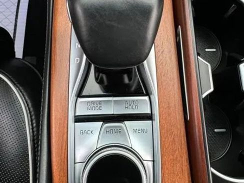 Used 2019 Kia K900 Luxury image 37