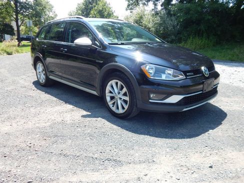 Used 2017 Volkswagen Golf Alltrack AWD/4WD image 6