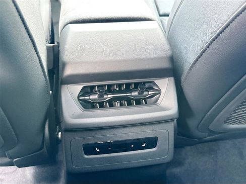 New 2027 Audi SQ6 e-tron Premium Plus AWD/4WD image 26