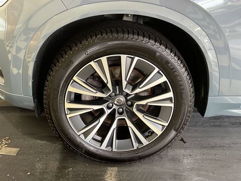 Used 2022 Volvo XC90 T5 Momentum w/ Climate Package AWD/4WD image 5